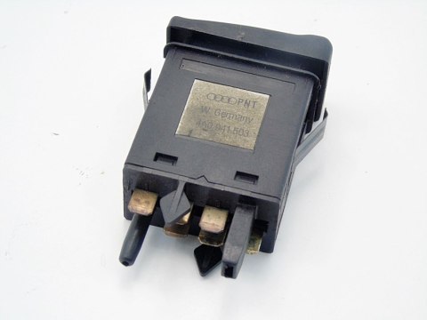 PRZEŁĄCZNIK GRZANIA SZYBY AUDI 80 B4 1993 2.0 B PRZEŁĄCZNIK GRZANIA SZYBY AUDI 80 B4 1993 2.0 B
