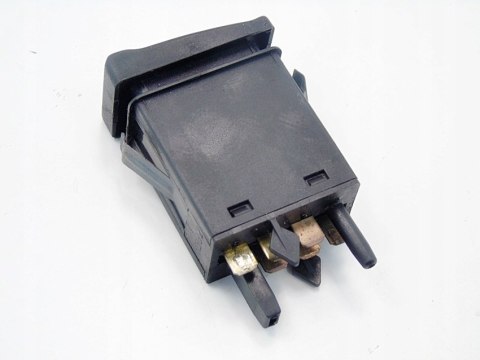PRZEŁĄCZNIK ŚWIATEŁ AWARYJNYCH AUDI 80 B4 1993 2.0 PRZEŁĄCZNIK ŚWIATEŁ AWARYJNYCH AUDI 80 B4 1993 2.0