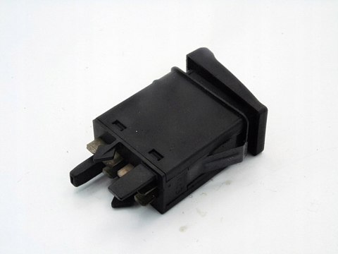 PRZEŁĄCZNIK ŚWIATEŁ AWARYJNYCH AUDI 80 B4 1993 2.0 PRZEŁĄCZNIK ŚWIATEŁ AWARYJNYCH AUDI 80 B4 1993 2.0
