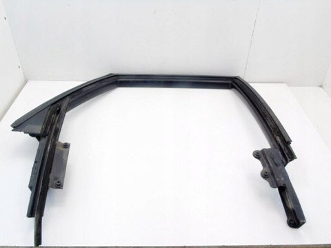 RAMKA LISTWA DRZWI PRAWY TYŁ AUDI 80 B4 1993 2.0 B RAMKA LISTWA DRZWI PRAWY TYŁ AUDI 80 B4 1993 2.0 B