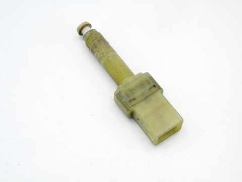 WŁĄCZNIK ŚWIATEŁ STOP AUDI 80 B4 1993 2.0 B WŁĄCZNIK ŚWIATEŁ STOP AUDI 80 B4 1993 2.0 B