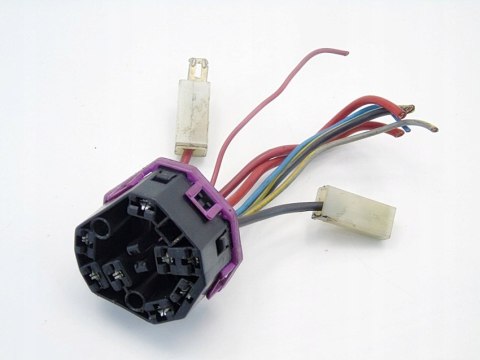 WTYCZKA KOSTKA INSTALACJI AUDI 80 B4 B3 100 C4 90 WTYCZKA KOSTKA INSTALACJI AUDI 80 B4 B3 100 C4 90