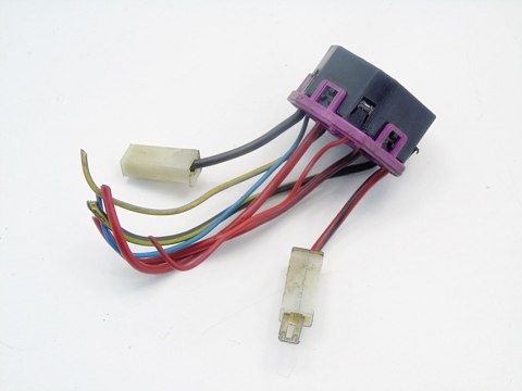 WTYCZKA KOSTKA INSTALACJI AUDI 80 B4 B3 100 C4 90 WTYCZKA KOSTKA INSTALACJI AUDI 80 B4 B3 100 C4 90