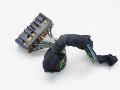 WTYCZKA KOSTKA INSTALACJI AUDI 80 B4 B3 100 C4 90 WTYCZKA KOSTKA INSTALACJI AUDI 80 B4 B3 100 C4 90