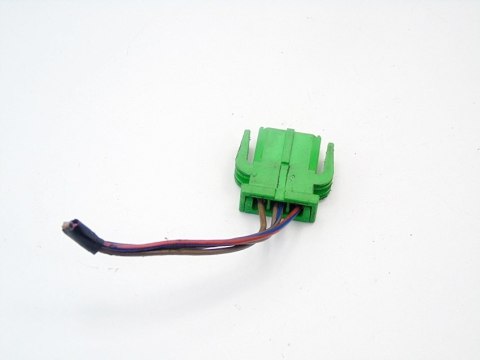 WTYCZKA KOSTKA INSTALACJI AUDI 80 B4 B3 100 C4 90 WTYCZKA KOSTKA INSTALACJI AUDI 80 B4 B3 100 C4 90