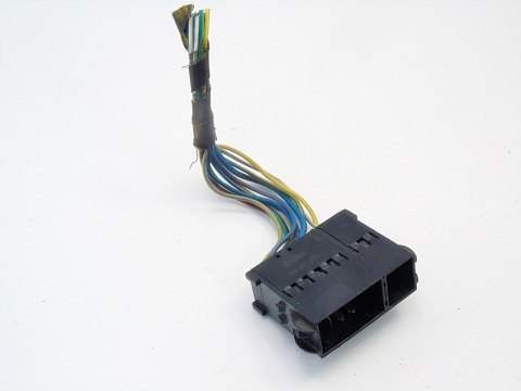 WTYCZKA KOSTKA INSTALACJI AUDI 80 B4 B3 100 C4 90 WTYCZKA KOSTKA INSTALACJI AUDI 80 B4 B3 100 C4 90
