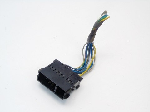 WTYCZKA KOSTKA INSTALACJI AUDI 80 B4 B3 100 C4 90 WTYCZKA KOSTKA INSTALACJI AUDI 80 B4 B3 100 C4 90