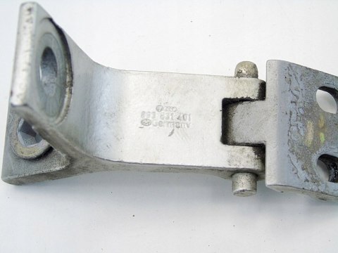 ZAWIAS DRZWI LEWY TYŁ AUDI 80 B4 1993 2.0 ZAWIAS DRZWI LEWY TYŁ AUDI 80 B4 1993 2.0