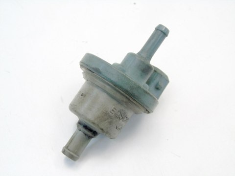 ZAWÓR ODPOWIETRZAJĄCY BAK AUDI 80 B4 1993 2.0 B ZAWÓR ODPOWIETRZAJĄCY BAK AUDI 80 B4 1993 2.0 B