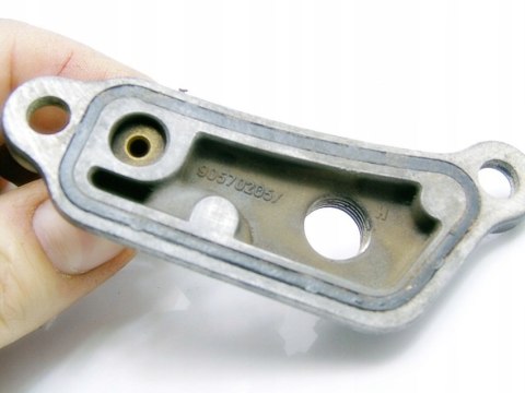 KRÓCIEC POMPY WODY 1.0 12V CORSA C AGILA A Z10XE KRÓCIEC POMPY WODY 1.0 12V CORSA C AGILA A Z10XE