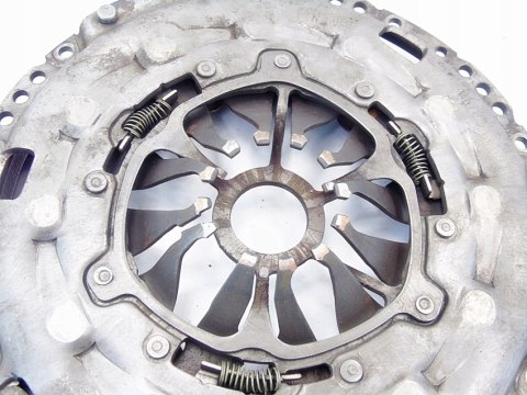 DOCISK SPRZĘGŁA 2.0 FSI AUDI A3 8P GOLF 5 TOURAN DOCISK SPRZĘGŁA 2.0 FSI AUDI A3 8P GOLF 5 TOURAN