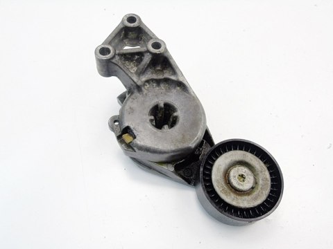 NAPINACZ PASKA 2.0 FSI AUDI A3 8P GOLF 5 TOURAN NAPINACZ PASKA 2.0 FSI AUDI A3 8P GOLF 5 TOURAN