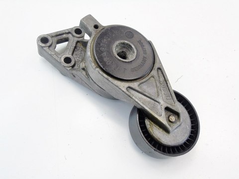 NAPINACZ PASKA 2.0 FSI AUDI A3 8P GOLF 5 TOURAN NAPINACZ PASKA 2.0 FSI AUDI A3 8P GOLF 5 TOURAN