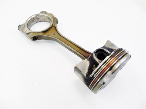 TŁOK KORBOWÓD 2.0 RAV 4 V C-HR LEXUS UX ES COROLLA