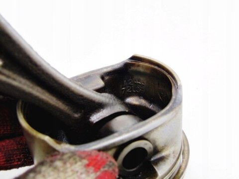 TŁOK KORBOWÓD 72L39 1.0 12V CORSA C AGILA A Z10XE TŁOK KORBOWÓD 72L39 1.0 12V CORSA C AGILA A Z10XE