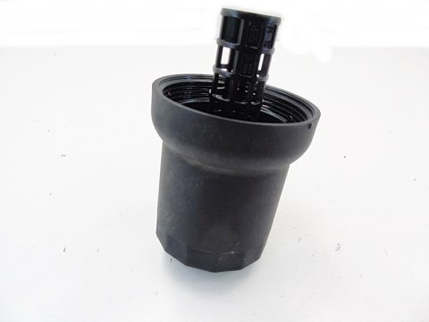 KOREK FILTRA OLEJU 2.0 FSI AUDI A3 GOLF 5 TOURAN KOREK FILTRA OLEJU 2.0 FSI AUDI A3 GOLF 5 TOURAN