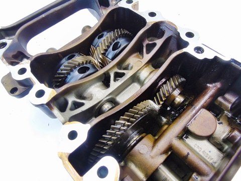 POMPA OLEJU 2.0 FSI AUDI A3 8P GOLF 5 TOURAN A4 A6 POMPA OLEJU 2.0 FSI AUDI A3 8P GOLF 5 TOURAN A4 A6