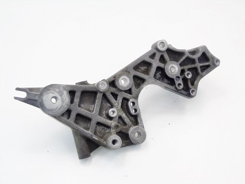 ŁAPA POMPY WTRYSKOWEJ 3.0 TDI AUDI A4 B8 A5 Q5 A6 ŁAPA POMPY WTRYSKOWEJ 3.0 TDI AUDI A4 B8 A5 Q5 A6