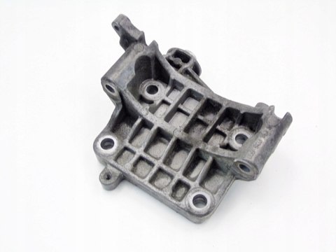 ŁAPA WSPORNIK SILNIKA 3.0 TDI AUDI A4 B8 A5 Q5 A6 ŁAPA WSPORNIK SILNIKA 3.0 TDI AUDI A4 B8 A5 Q5 A6