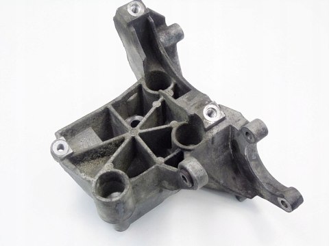 ŁAPA WSPORNIK SILNIKA 3.0 TDI AUDI A4 B8 A5 Q5 A6 ŁAPA WSPORNIK SILNIKA 3.0 TDI AUDI A4 B8 A5 Q5 A6