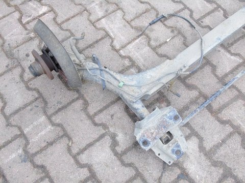 BELKA TYŁ ZAWIESZENIA PIASTY AUDI 80 B4 SEDAN BELKA TYŁ ZAWIESZENIA PIASTY AUDI 80 B4 SEDAN