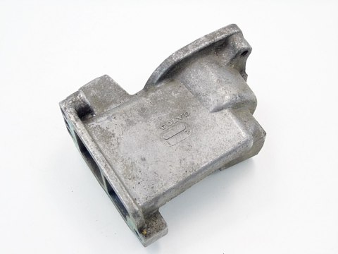OBUDOWA TERMOSTATU 2.0 T TURBO VOLVO S40 V40 OBUDOWA TERMOSTATU 2.0 T TURBO VOLVO S40 V40