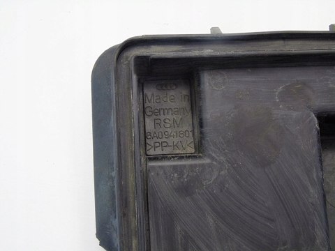 OSŁONA POKRYWA BEZPIECZNIKÓW AUDI 80 B4 8A0941801 OSŁONA POKRYWA BEZPIECZNIKÓW AUDI 80 B4 8A0941801