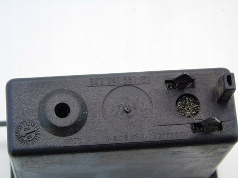 SCHOWEK RAMKA PRZEŁĄCZNIKÓW AUDI 80 B4 893941561B SCHOWEK RAMKA PRZEŁĄCZNIKÓW AUDI 80 B4 893941561B