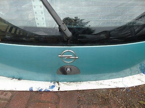 KLAPA SZYBA BAGAŻNIKA TYŁ OPEL CORSA C 3 D Z397 KLAPA SZYBA BAGAŻNIKA TYŁ OPEL CORSA C 3 D Z397