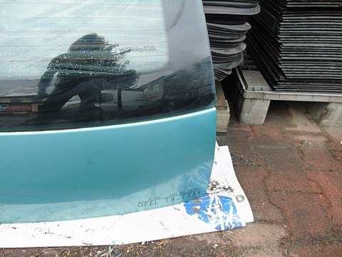 KLAPA SZYBA BAGAŻNIKA TYŁ OPEL CORSA C 3 D Z397 KLAPA SZYBA BAGAŻNIKA TYŁ OPEL CORSA C 3 D Z397