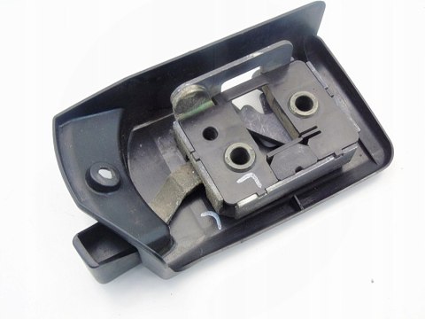 ZAMEK BLOKADA OSŁONA KANAPY AUDI 80 B4 8A5885879 ZAMEK BLOKADA OSŁONA KANAPY AUDI 80 B4 8A5885879