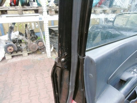 DRZWI LEWY PRZÓD KOMPLETNE EB HYUNDAI TUCSON 1 05 DRZWI LEWY PRZÓD KOMPLETNE EB HYUNDAI TUCSON 1 05