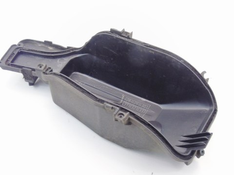 OBUDOWA SKRZYNKI BEZPIECZNIKÓW OPEL CORSA C 3 D OBUDOWA SKRZYNKI BEZPIECZNIKÓW OPEL CORSA C 3 D