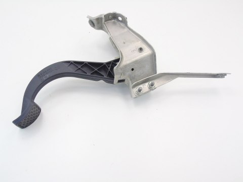 PEDAŁ SPRZĘGŁA OPEL CORSA C 3 D 9156593 PEDAŁ SPRZĘGŁA OPEL CORSA C 3 D 9156593