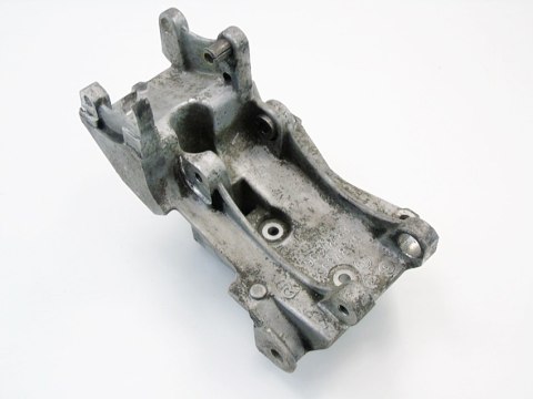ŁAPA SILNIKA 2.0 HDI 206 306 307 C5 406 XSARA PART ŁAPA SILNIKA 2.0 HDI 206 306 307 C5 406 XSARA PART