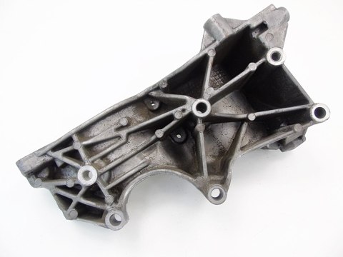 ŁAPA SILNIKA 1.6 8V AUDI A4 B6 B7 PASSAT EXEO ŁAPA SILNIKA 1.6 8V AUDI A4 B6 B7 PASSAT EXEO