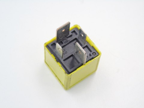 PRZEKAŹNIK OPEL CORSA C 3 D 90226846 PRZEKAŹNIK OPEL CORSA C 3 D 90226846
