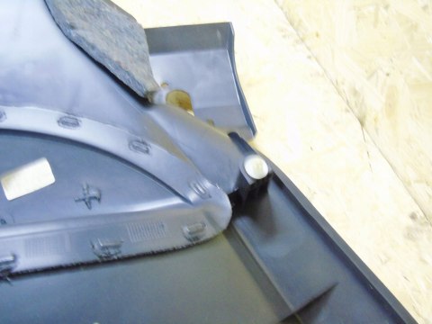 BOCZEK TAPICERKA PRAWY TYŁ OPEL CORSA C 3 D BOCZEK TAPICERKA PRAWY TYŁ OPEL CORSA C 3 D