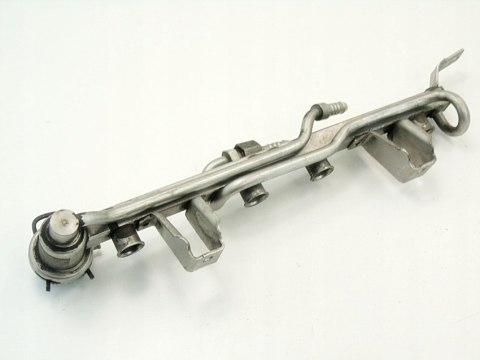 LISTWA WTRYSKOWA 1.6 8V AUDI A4 B6 B7 PASSAT EXEO LISTWA WTRYSKOWA 1.6 8V AUDI A4 B6 B7 PASSAT EXEO