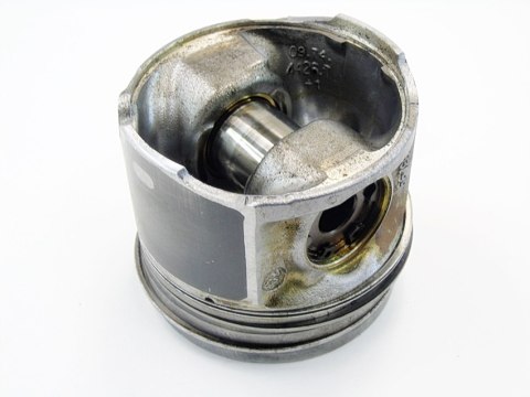 TŁOK 83L99 2.0 D JTD DOBLO DUCATO SX4 GIULIETTA TŁOK 83L99 2.0 D JTD DOBLO DUCATO SX4 GIULIETTA