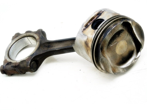 TŁOK KORBOWÓD MAZDA 1.6 16V 323 TŁOK KORBOWÓD MAZDA 1.6 16V 323