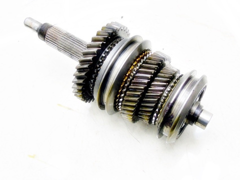 WAŁEK KOŁA SKRZYNI MERCEDES 2.4D W123 S123 240D