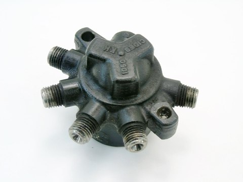 ROZDZIELACZ PALIWA 1.8 TDCI CONNECT TOURNEO FOCUS ROZDZIELACZ PALIWA 1.8 TDCI CONNECT TOURNEO FOCUS