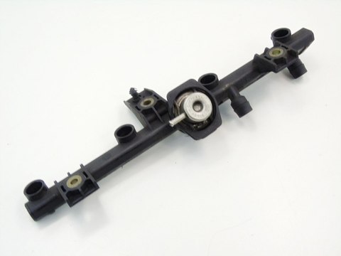 LISTWA WTRYSKOWA 1.6 1.4 MEGANE SCENIC KANGOO CLIO LISTWA WTRYSKOWA 1.6 1.4 MEGANE SCENIC KANGOO CLIO