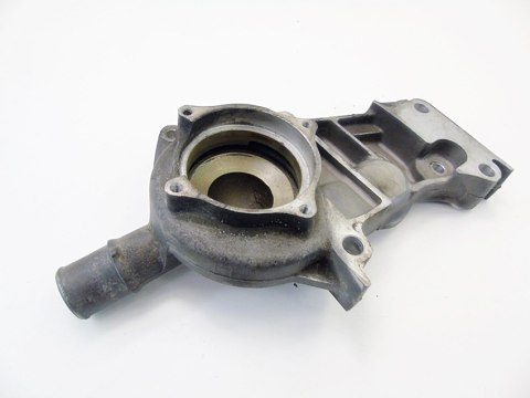 OBUDOWA POMPY WODY 1.8 2.0 16V FOCUS MK1 MONDEO 2 OBUDOWA POMPY WODY 1.8 2.0 16V FOCUS MK1 MONDEO 2