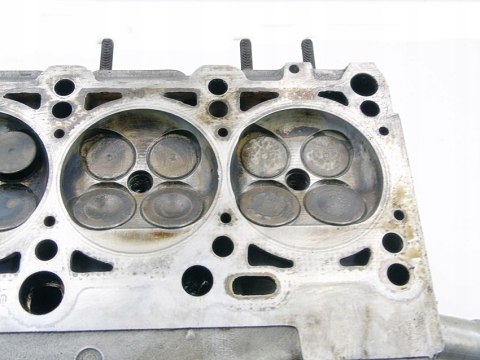 GŁOWICA 3.7 4.2 V8 AUDI A8 D2 077103373AE GŁOWICA 3.7 4.2 V8 AUDI A8 D2 077103373AE