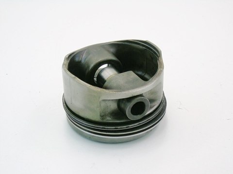 TŁOK SILNIKA 84.500 84L48 3.7 V8 AUDI A8 D2 TŁOK SILNIKA 84.500 84L48 3.7 V8 AUDI A8 D2