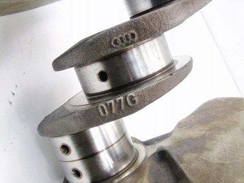 WAŁ KORBOWY 077G 3.7 V8 AUDI A8 D2 WAŁ KORBOWY 077G 3.7 V8 AUDI A8 D2