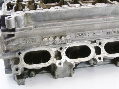 GŁOWICA WAŁKI 3.0 B V6 AUDI A4 B6 A6 C5 A8 D3 GŁOWICA WAŁKI 3.0 B V6 AUDI A4 B6 A6 C5 A8 D3