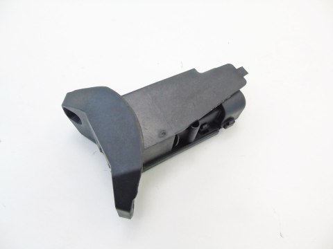 MOCOWANIE KLAPKI WLEWU PALIWA OPEL CORSA C 3 D MOCOWANIE KLAPKI WLEWU PALIWA OPEL CORSA C 3 D